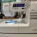 1. janome naaimachine met digitale functies en diverse naaipatronen.