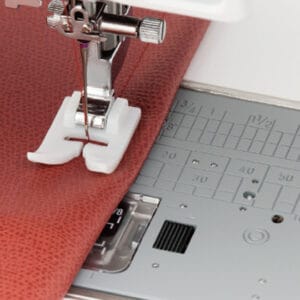 Janome Ultra Gladde Steekplaat met Glijvoet 9MM