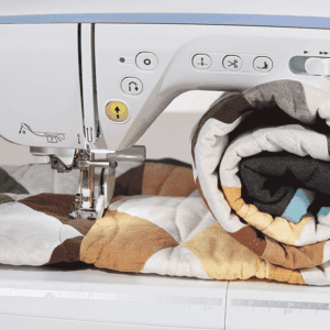 De Brother Innovi's nv2700 met de mooie binnenruimte voor Quilt en vrije hand borduren